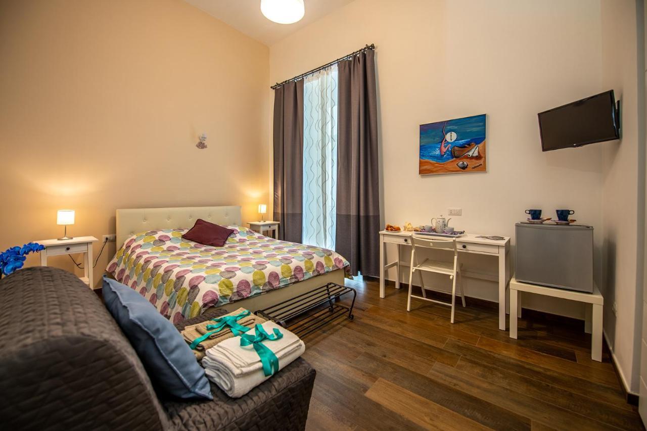 B&B Peter Pan Salerno Dış mekan fotoğraf